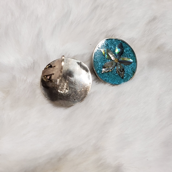 Silver Mexico Alpaca Clip Earrings - Picture 3 of 4